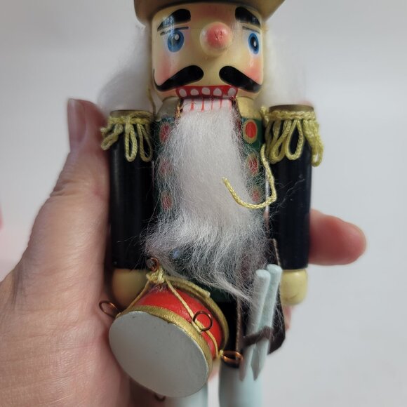 Vintage Santa's Workbench Nutcracker Toy Soldier in Uniform with Drums - Picture 6 of 11